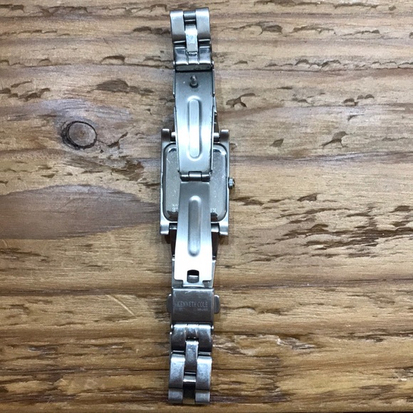 Kenneth Cole Retro Black With Stainless Steel Band - Picture 7 of 8